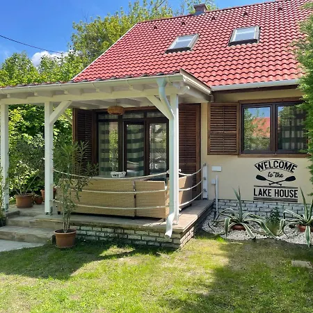 Hébergement de vacances House *